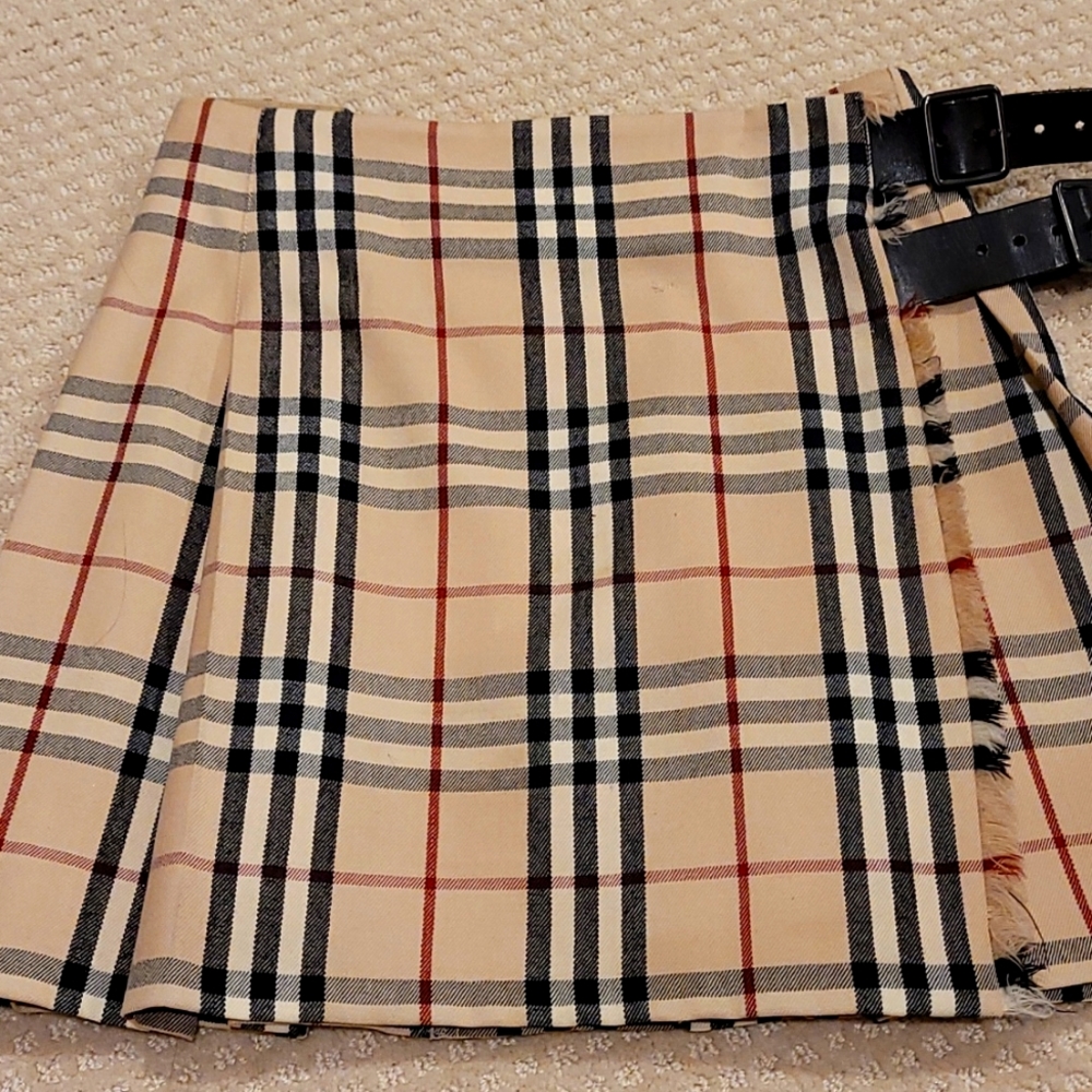 Vintage Burberry Beige Plaid Mini Skirt with Black and Red Accents